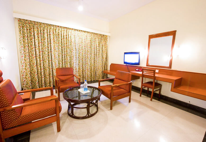Budget hotel in Namakkal with restaurants